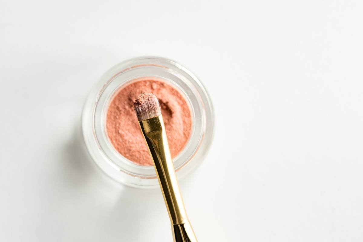 How to Achieve a Natural Finish with Lip Liners (Without Looking Like You’re Wearing Any)